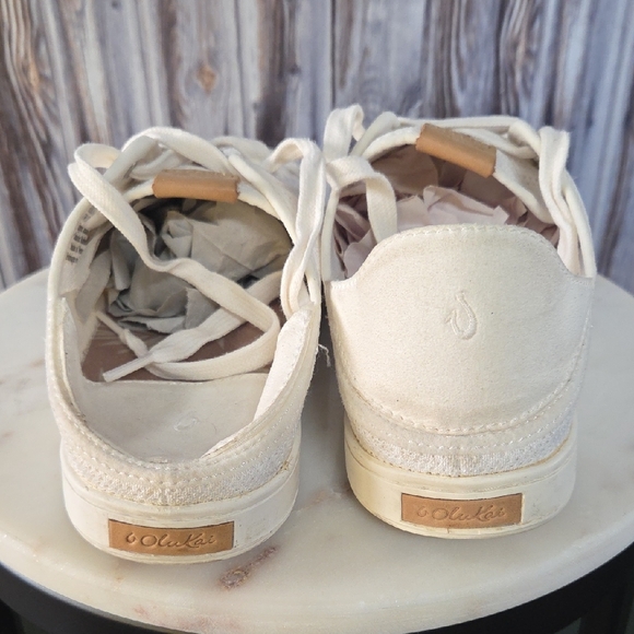 OluKai White Mesh Shoes Size 9.5